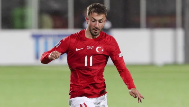 Umut Nayir, sakatlık nedeniyle kadrodan çıkarılırken, yerine Halil Dervişoğlu dahil edildi.