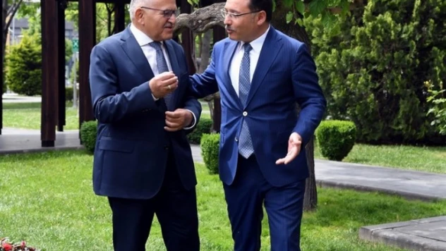 Vali Çiçek'ten Başkan Büyükkılıç'a ziyaret