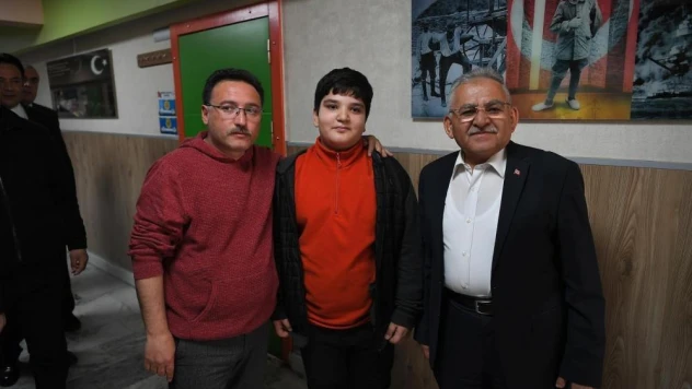 Vali Çiçek ve Başkan Büyükkılıç'tan eğlenceli 'deprem bilinçlendirmesi