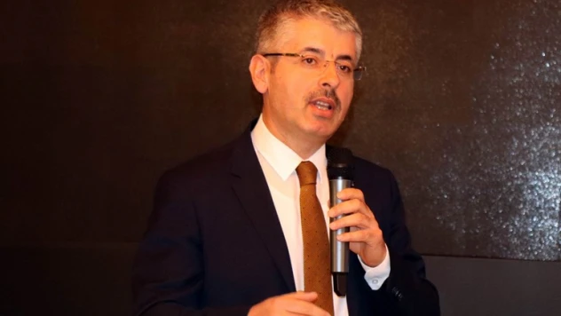 'Vekillerimiz hür iradesiyle çıkıp istediğini söyleyebilir'