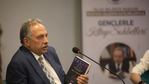 Yalçın Gençlerle Yapay Zekayı konuştu