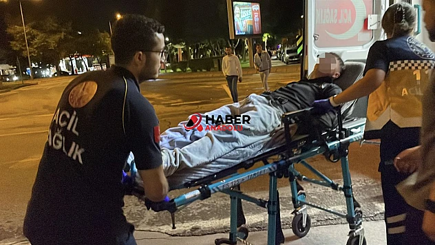 Yaralı tramvay yolcusu hastaneye kaldırıldı