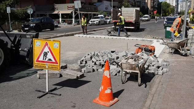 Yaya Yolu Ve Çevre Düzenleme Çalışması İle Melikgazi Yenileniyor