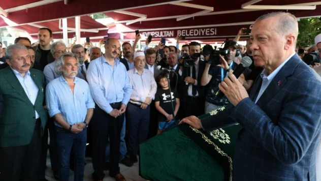 Yazar Rasim Özdenören son yolculuğuna uğurlandı