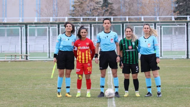 Yukatel Kayseri kendi evinde farklı mağlup oldu
