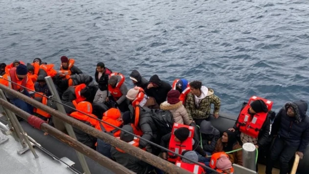 Yunan unsurlarınca ölüme terk edilen 40 kaçak göçmen kurtarıldı