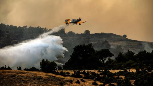 Yunanistan'daki orman yangını kontrol altına alınamıyor