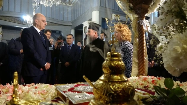 Yunanistan Dışişleri Bakanı Nikos Dendias, Gökçeada'da ayine katıldı