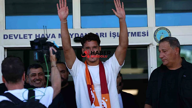 Deniz Gül, Galatasaray için İstanbul'da