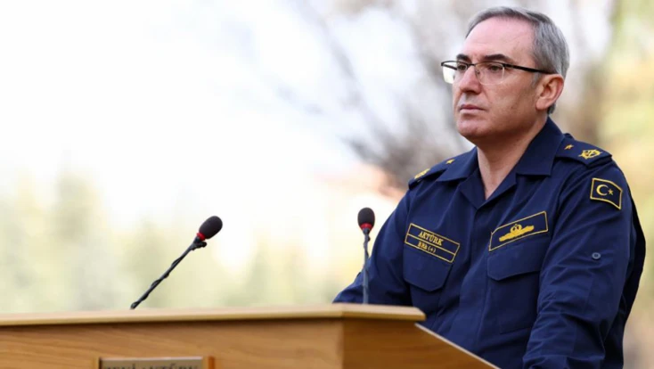 Dört personelin TSK'yla ilişiği kesildi