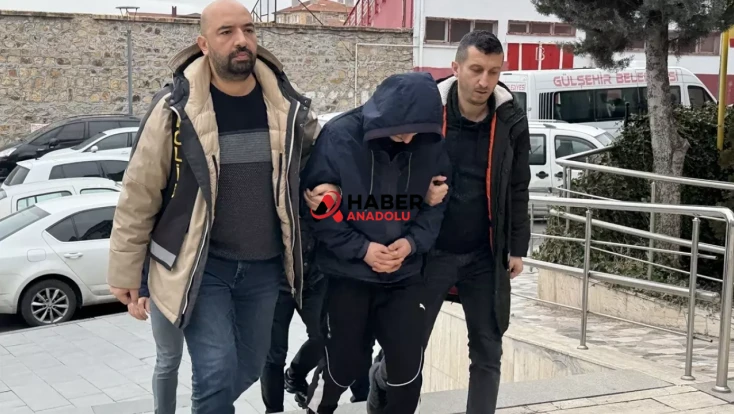 Emekli doktorun 650 bin 500 dolarını dolandıran şüpheliler yakalandı