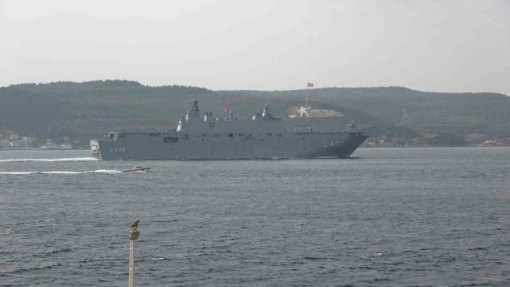 'TCG Anadolu' Çanakkale Boğazı'ndan geçti