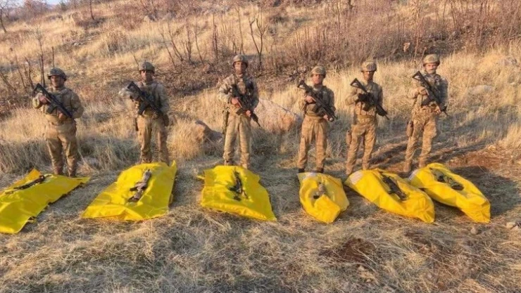 6 terörist ölü ele geçirildi, tertemiz yapana kadar devam