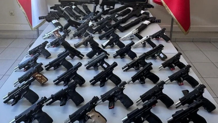 71 ilde ruhsatsız silah taşıyan şahıslara ve silah kaçakçılarına yönelik Mercek-16 operasyonları düzenlendi