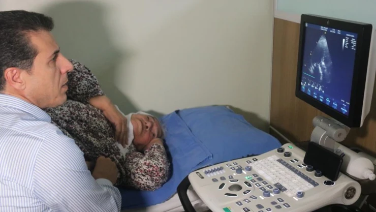 86 yaşındaki kadının 20 yıllık sağlık sorunu 50 dakikada çözüldü