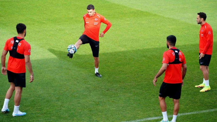 A Milli Futbol Takımı, Letonya maçı hazırlıklarını sürdürdü