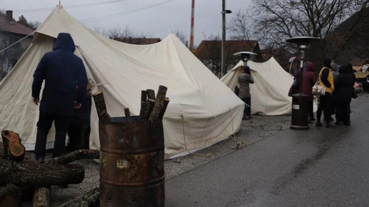 AB ve NATO'dan Kosova'nın kuzeyindeki şiddet olaylarına tepki