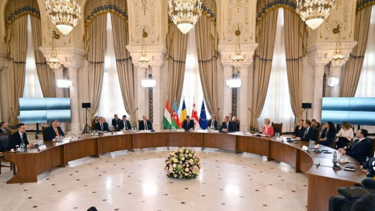 AB'ye Karadeniz'in altından elektrik hattı döşeniyor