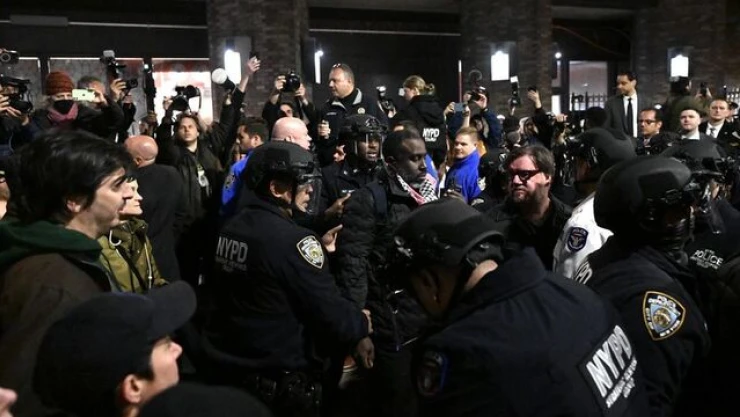 ABD'de üniversitelerdeki Gazze protestolarına polis müdahalesi