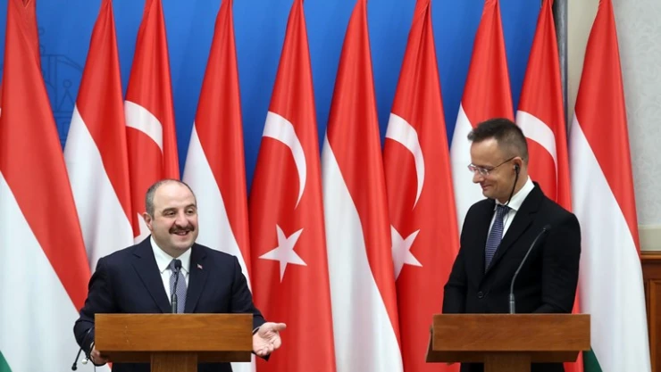 ABD yapımı HIMARS çoklu roketatar sistemlerine alternatif ürünleri Türkiye'de üretiyoruz