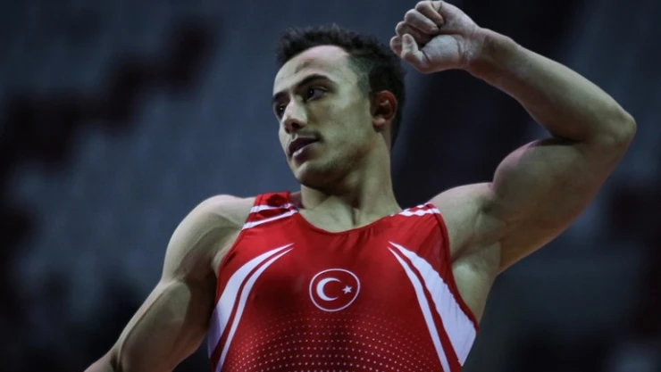 Adem Asil, Avrupa Artistik Cimanstik şampiyonu oldu