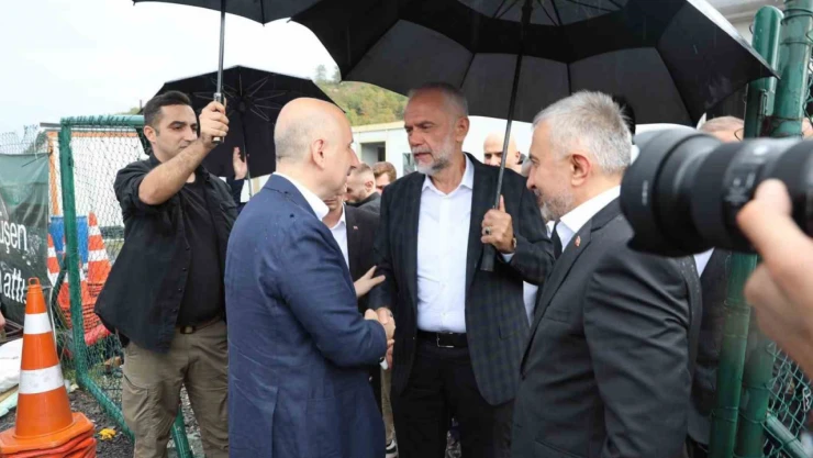 Adil Karaismailoğlu: Çekmeköy'de bir dizi ziyarette bulundu.