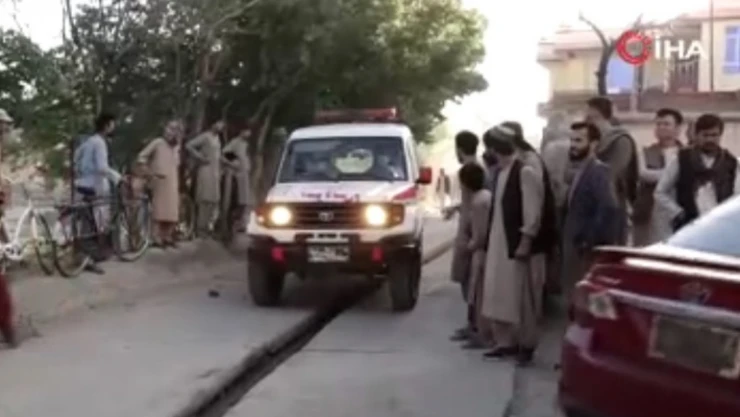 Afganistan'da camiye bombalı saldırı