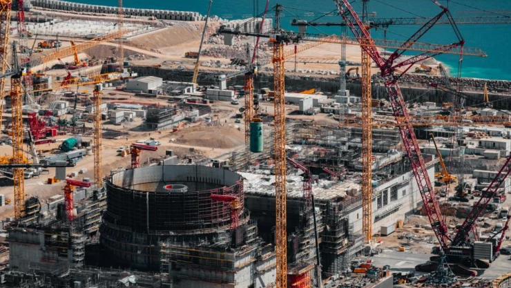Akkuyu NGS 2'nci güç ünitesinin reaktör basınç kabı kuruldu