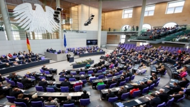 Almanya'da doğal gaz ve elektrikte tavan fiyat uygulaması onaylandı