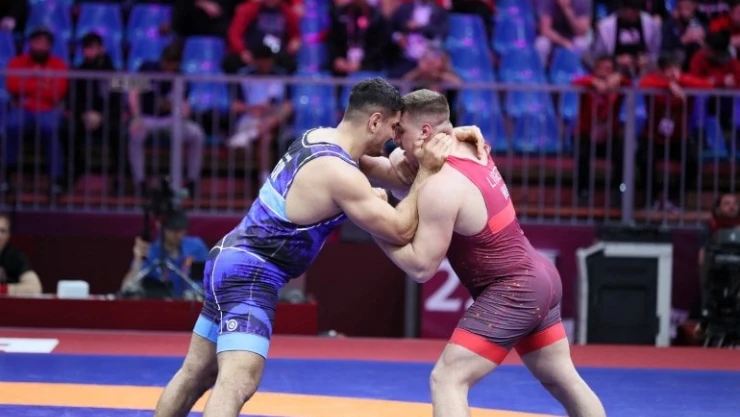 Avrupa Güreş Şampiyonası'nda 3 güreşçimiz finalde