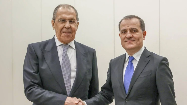 Azerbaycan Dışişleri Bakanı Bayramov ve Lavrov, Moskova'da görüştü