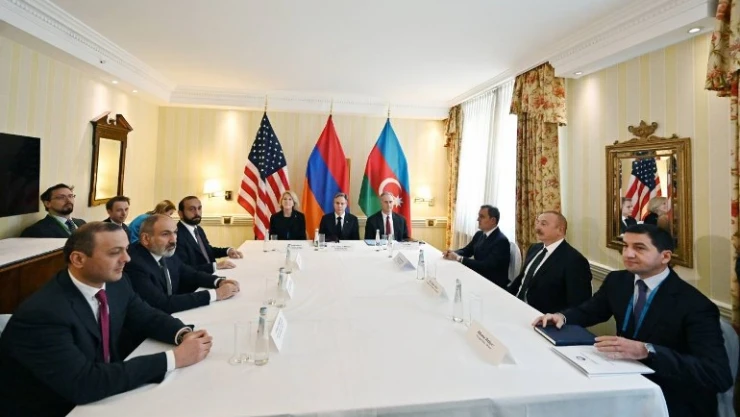 Azerbaycan ve Ermenistan liderleri Münih'te bir araya geldi