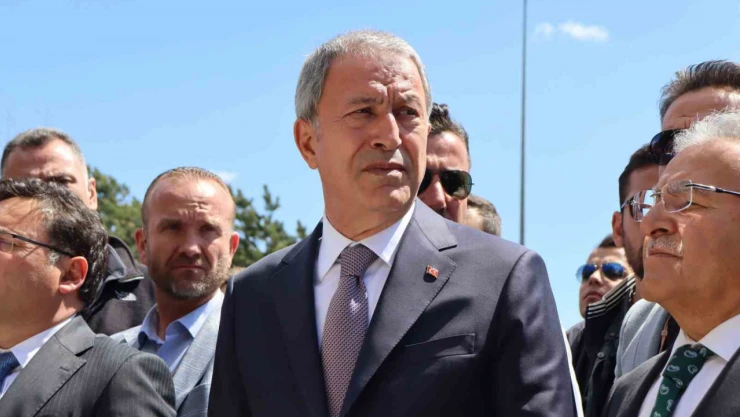 Bakan Akar: