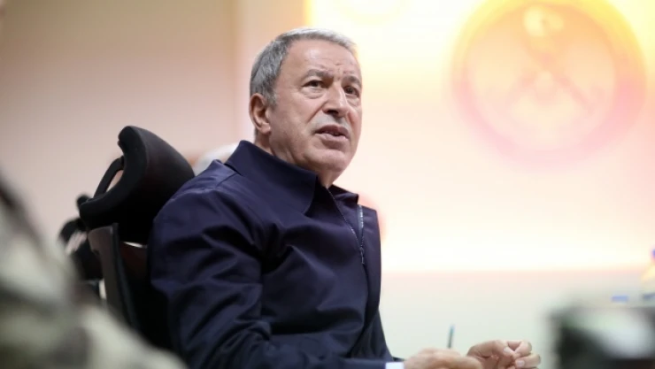 Bakan Akar: Teröristlerin ele başları iki gece aynı yerde yatamıyorlar.