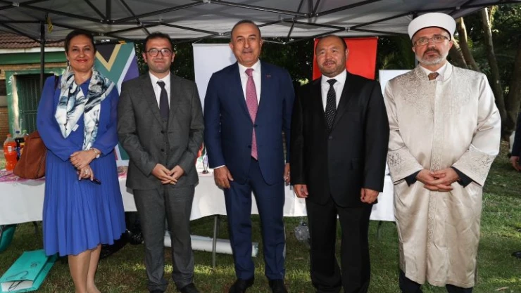 Bakan Çavuşoğlu, son Osmanlı Başkonsolosu Mehmet Remzi Bey'in kabrini ziyaret etti