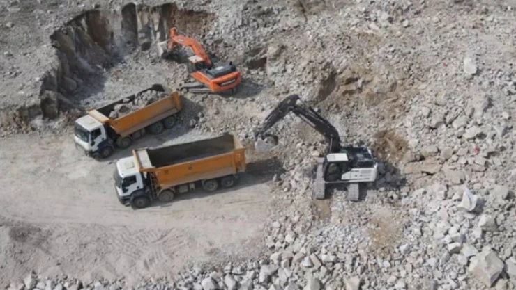 Bakan Kurum: 72 bin 596 konut yapacağımız Kahramanmaraş'ta ilk kazmayı vurduk