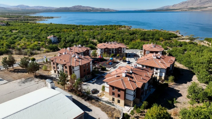 Bakan Kurum:  Afetten etkilenen illerde sağlam ve güvenli konutlar inşa etmeye devam ediyor