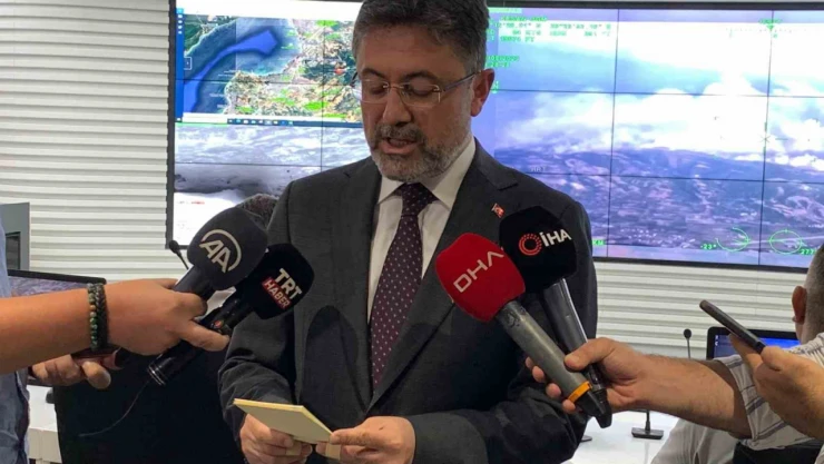 Yangın Çanakkale şehir şehir merkezini teğet geçer bir halde ilerliyor