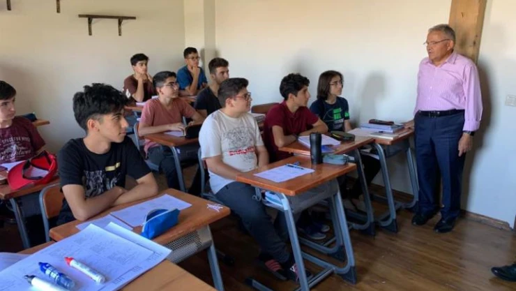 Başkan Büyükkılıç, gençlerle buluştu