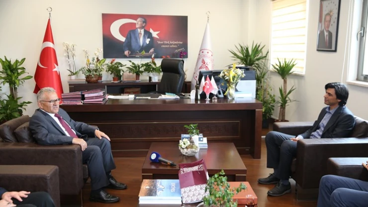 Başkan Büyükkılıç'tan Başhekim Koyuncu'ya hayırlı olsun ziyareti