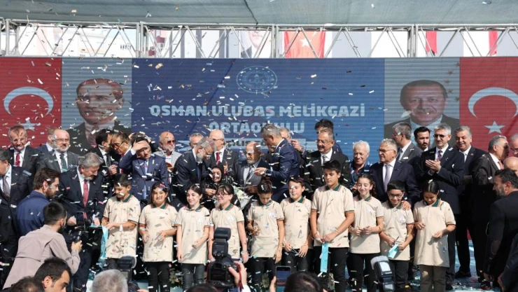 Başkan Büyükkılıç'tan eğitime 'spor salonu' desteği