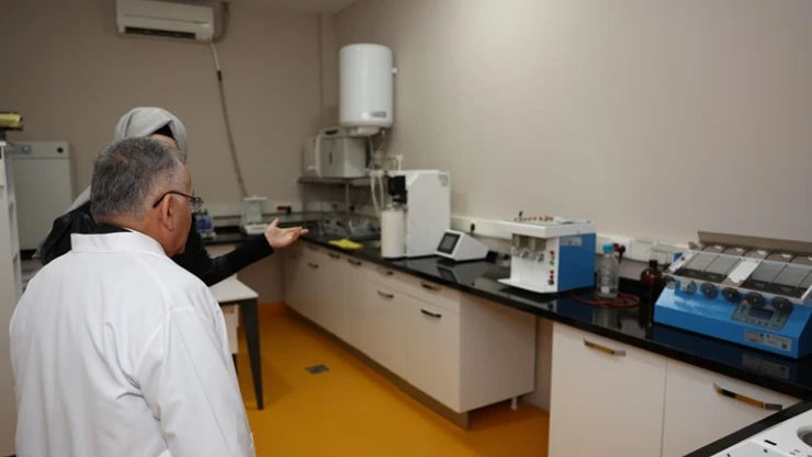 Başkan Büyükkılıç'tan Kent Ekmek Fabrikası'nda İnceleme