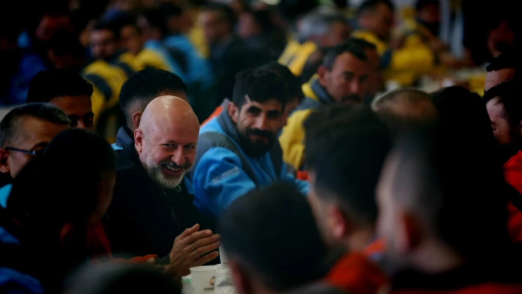 BAŞKAN ÇOLAKBAYRAKDAR, 'GECE-GÜNDÜZ DEMEDEN DAHA GÜZEL HİZMET İÇİN ÇALIŞIYORUZ'