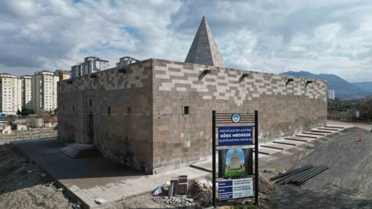 Melikgazi olarak kültür varlıklarımızı gelecek kuşaklara aktarıyoruz