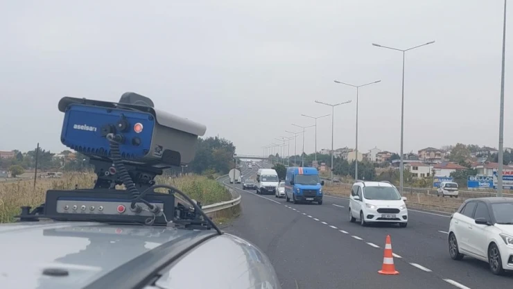 Bu araca dikkat: Hız radarı değil emisyon radarı