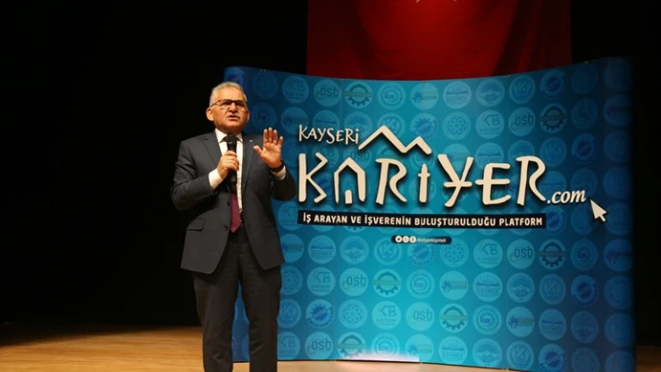Büyükşehir'in Kariyer Merkezi, 1 ayda 100 kişiye istihdam sağladı