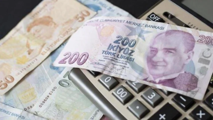 Çalışma ve Sosyal Güvenlik Bakanlığı, emekli maaş ve ikramiyelerinin 17-23 Haziran tarihleri arasında ödeneceğini duyurdu.
