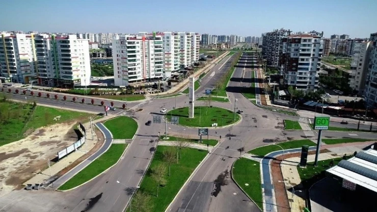 28 ilde 472 konut ve ticari arsayı satışa çıkarıyor.