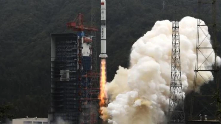Çin şimdide uzaya yapay zekalı uydu gönderdi.
