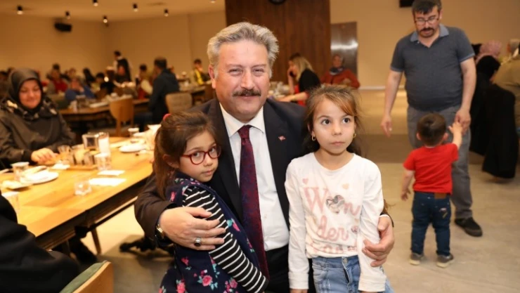 Çölyak hastaları Melikgazi'nin farkındalık yemeğinde bir araya geldi